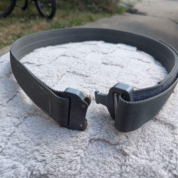 Men's Elite Survival Gray Belt Size Medium - Picture 1 of 8